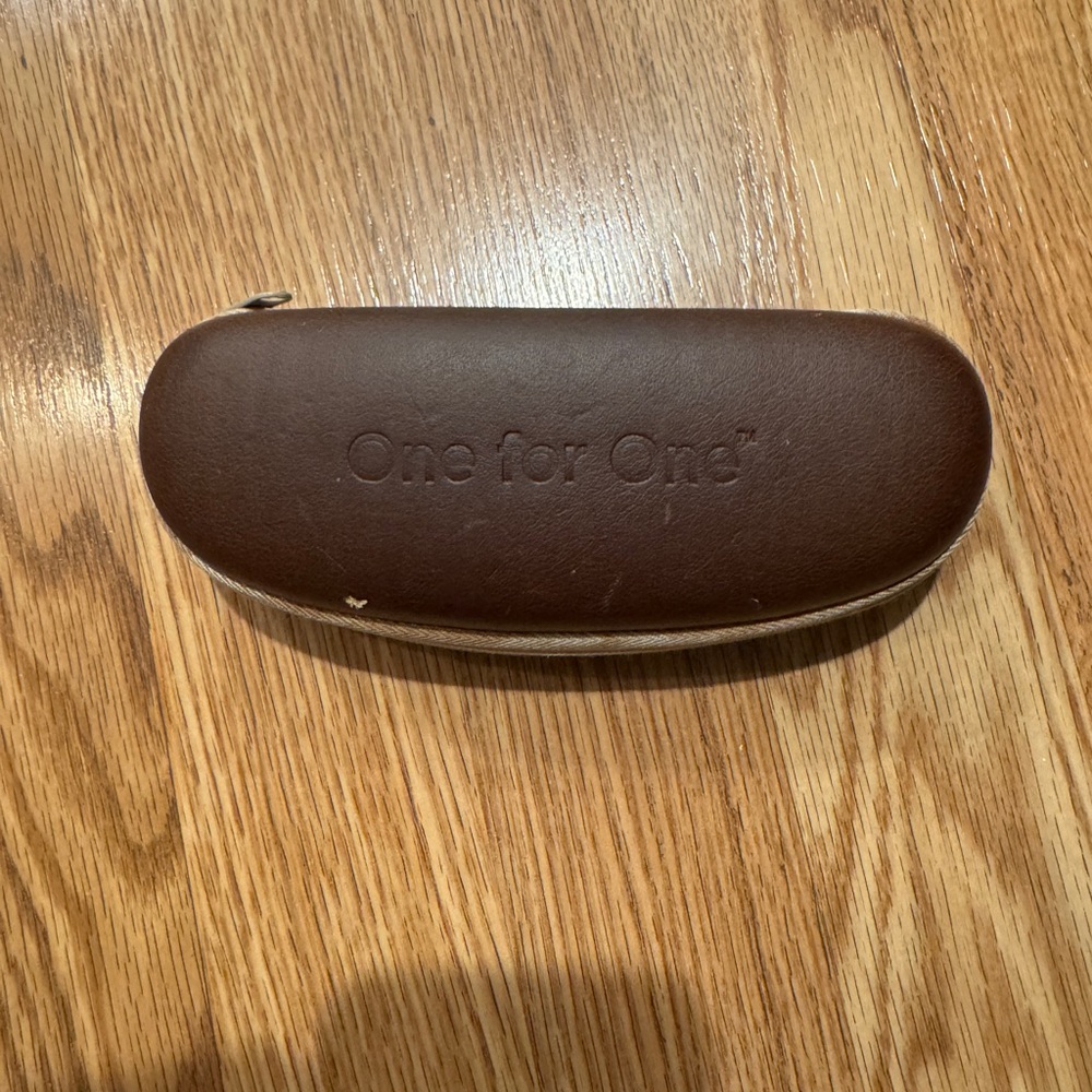 Toms Kitty Brown Tortoise Sunglasses - Picture 10 of 11